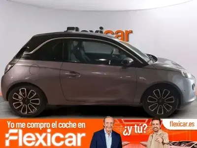 Usado Opel Adam Glam 100 CV (73 kW) 2018 Gris Utilitario