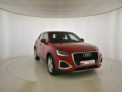 Usado Audi Q2 Advanced Plus 116 CV (85 kW) 2023 Rojo SUV