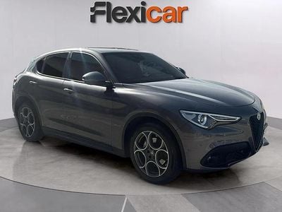 Usado Alfa Romeo Stelvio Sprint 162 CV (119 kW) 2022 Gris SUV