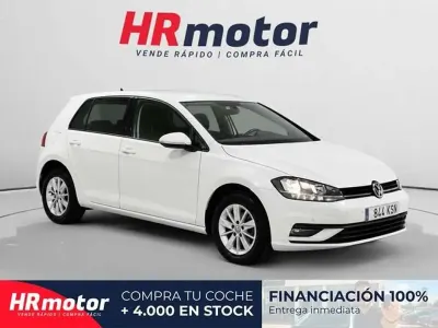 Begagnad VW Golf VII 116 HK (85 kW) 2018 Vit Halvkombi
