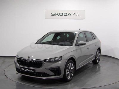 Nuevo Skoda Scala 115 CV (84 kW) 2025 Gris / plata Utilitario