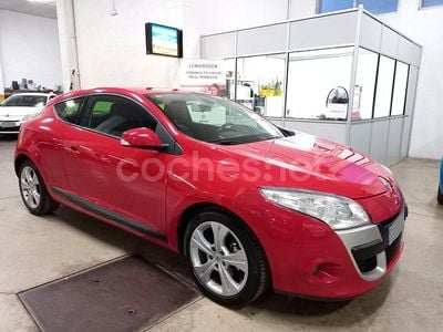 Granate Usado 2009 Renault Mégane Dynamique Berlina | 5400 € (Precio justo)