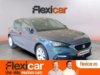 Usado Seat Leon Style 130 CV (95 kW) 2023 Gris