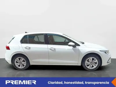 Usado VW Golf VIII 116 CV (85 kW) 2022 Blanco Utilitario