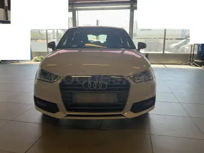 Usado Audi A1 Sportback Attraction 125 CV (91 kW) 2017 Blanco Utilitario