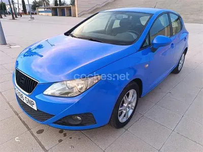 Usado Seat Ibiza Stylance 105 CV (77 kW) 2009 Azul Berlina