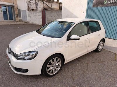 Käytetty VW Golf VII Sport 105 HP (77 kW) 2012 Valkoinen Sedan