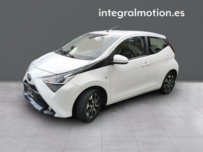 Blanco Usado 2022 Toyota Aygo X-play Utilitario | 14.590 € (Un poco caro)