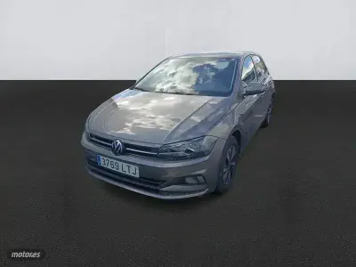 Usado VW Polo Advance 95 CV (69 kW) 2021 Gris Utilitario