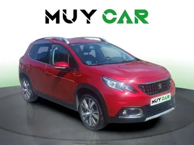 Usado Peugeot 2008 Allure 99 CV (72 kW) 2019 Rojo SUV
