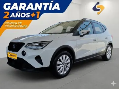 Usado Seat Arona Style Plus 110 CV (80 kW) 2021 Blanco SUV