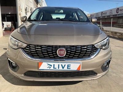 Usado Fiat Tipo Lounge 95 CV (69 kW) 2017 Beige Berlina