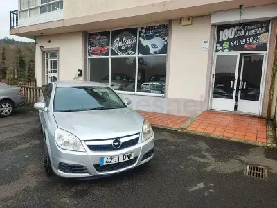Usado Opel Vectra Cosmo 120 CV (88 kW) 2006 Gris / plata Berlina