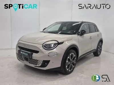 Usado Fiat 600 La Prima 110 CV (80 kW) 2025 Beige SUV