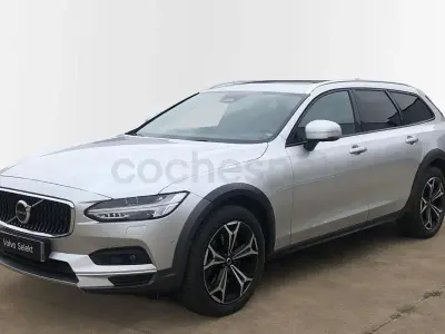 Begagnad Volvo V90 CC Pro 197 HK (144 kW) 2022 Grå Kombi