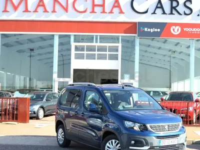 Usado Peugeot Rifter Active 100 CV (73 kW) 2019 Azul Monovolumen