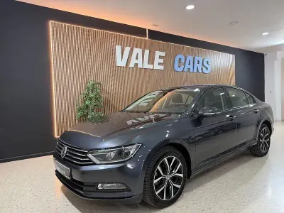 Usado VW Passat Advance 120 CV (88 kW) 2018 Gris / plata Berlina