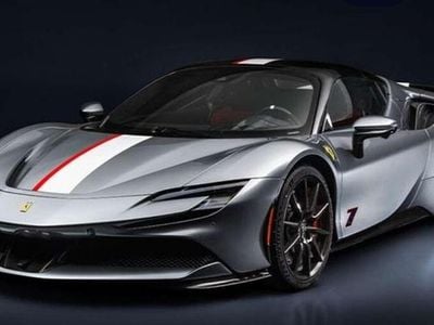 Usado Ferrari SF90 999 CV (734 kW) 2023 Plateado Descapotable