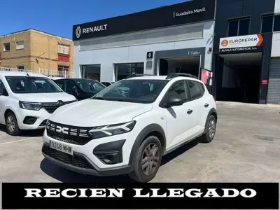 Usado Dacia Sandero Essentiel 91 CV (66 kW) 2023 Blanco Utilitario
