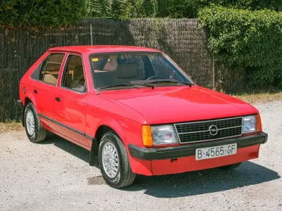 Usado Opel Kadett S 75 CV (55 kW) 1984 Rojo Utilitario