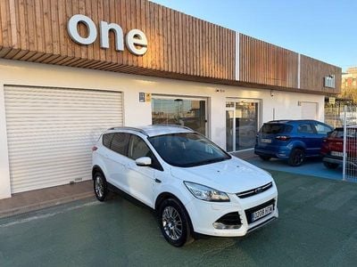Usado Ford Kuga Titanium 150 CV (110 kW) 2014 Blanco SUV