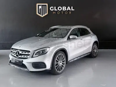 Usado Mercedes GLA220 177 CV (130 kW) 2019 Gris / plata SUV
