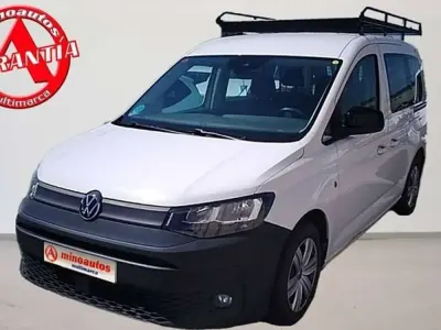 Usado VW Caddy 122 CV (89 kW) 2021 Blanco Monovolumen