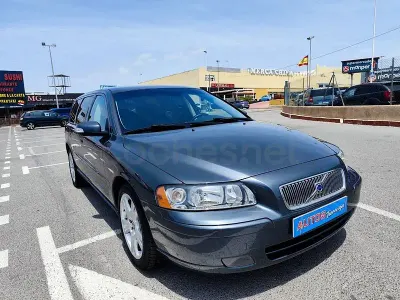 Usado Volvo V70 Momentum 163 CV (119 kW) 2007 Gris / plata Familiar
