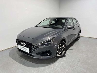Begagnad Hyundai i30 97 HK (71 kW) 2024 Grå Halvkombi