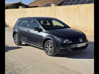 Usado VW Golf VII Allstar 110 HP (80 kW) 2016 Cinzento Citadino