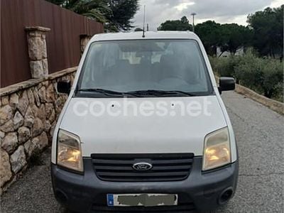 Usado Ford Tourneo Trend 95 CV (69 kW) 2014 Blanco Monovolumen