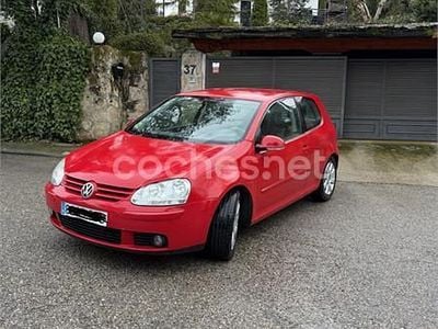 Usado VW Golf IV Highline 102 CV (75 kW) 2004 Rojo Berlina