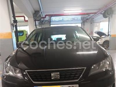 Usado Seat Leon ST Style 130 CV (95 kW) 2019 Negro Familiar