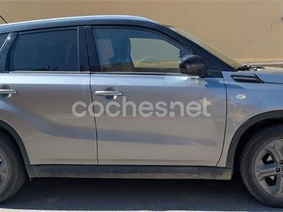 Usado Suzuki Vitara 120 CV (88 kW) 2015 Gris / plata SUV