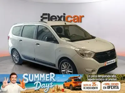 Usado Dacia Lodgy Comfort 115 CV (84 kW) 2022 Blanco Monovolumen