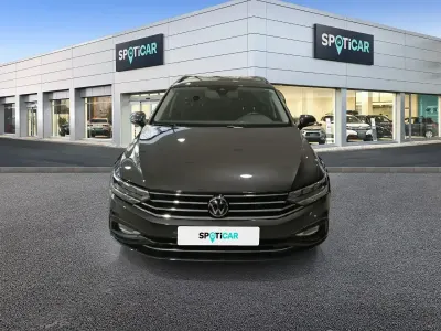 Używany VW Passat Executive 150 KM (110 kW) 2021 Szary Kombi