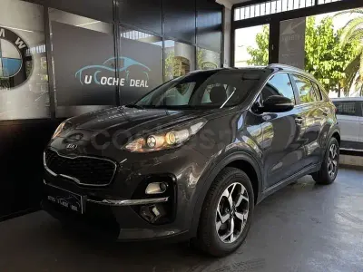 Usado Kia Sportage 132 CV (97 kW) 2019 Gris / plata SUV