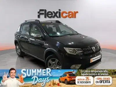 Usado Dacia Sandero Comfort 95 CV (69 kW) 2020 Negro Berlina