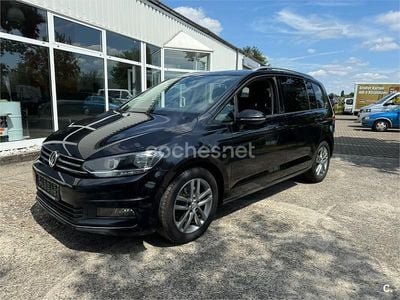 Usado VW Touran Business 115 CV (84 kW) 2019 Negro Monovolumen