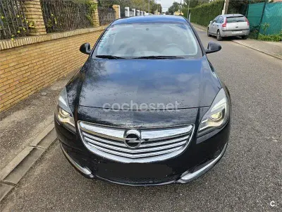 Usado Opel Insignia Business 120 CV (88 kW) 2014 Negro Berlina