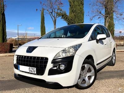 Blanco Usado 2010 Peugeot 3008 Premium Berlina | 2999 € (Precio justo)