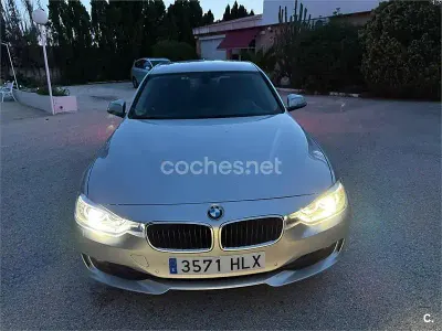 Usado BMW 318 143 CV (105 kW) 2013 Gris / plata Berlina