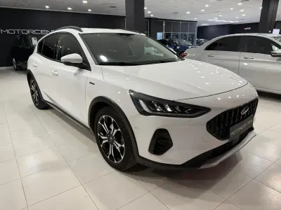 Usado Ford Focus Active X 155 CV (114 kW) 2022 Blanco