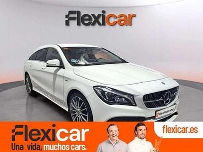 Usado Mercedes CLA200 Shooting Brake 150 CV (110 kW) 2019 Blanco Familiar