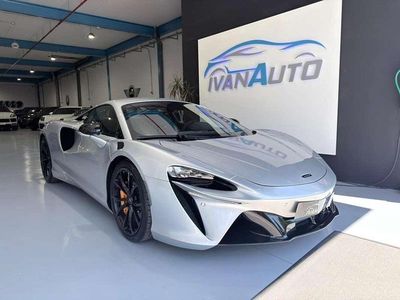 Usado McLaren Artura 700 CV (514 kW) 2024 Plateado Coupe