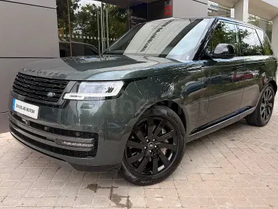 Begagnad Land Rover Range Rover HSE 440 HK (323 kW) 2023 Grön SUV
