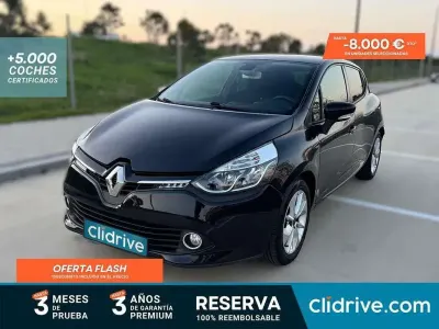 Begagnad Renault Clio IV LIMITED 90 HK (66 kW) 2016 Svart Halvkombi