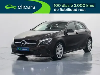 Usado Mercedes A180 Urban 109 CV (80 kW) 2016 Marrón Berlina