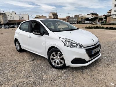Usado Peugeot 208 Active 99 CV (72 kW) 2018 Blanco Utilitario
