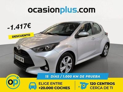 Usado Toyota Yaris Hybrid Active 116 CV (85 kW) 2024 Gris Berlina